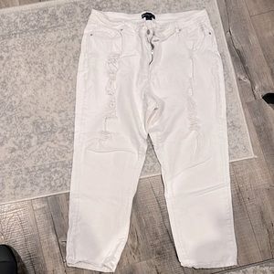 White Pants Fashion to Figure -sz 20
